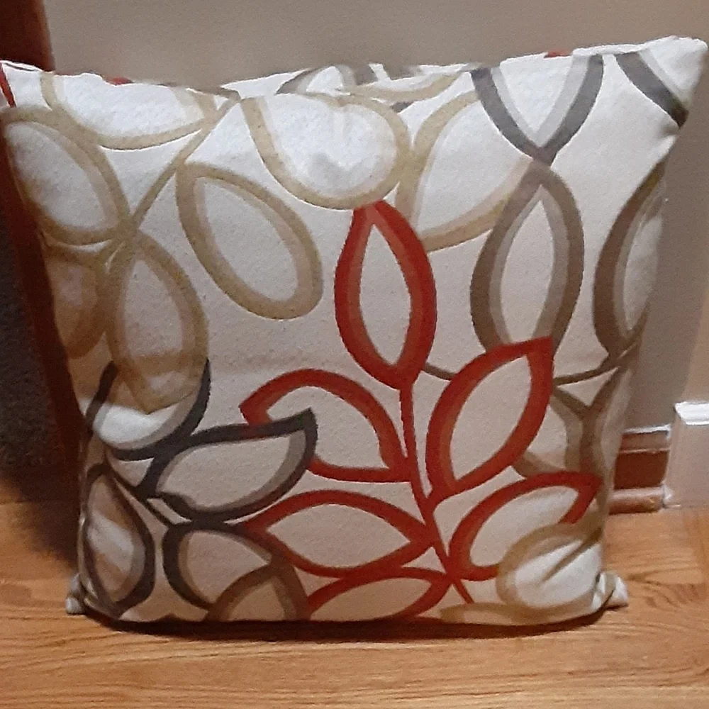 Bed Bath & Beyond Leaf Pillow